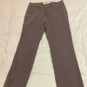 Gently used Men’s Mountain Khaki pants